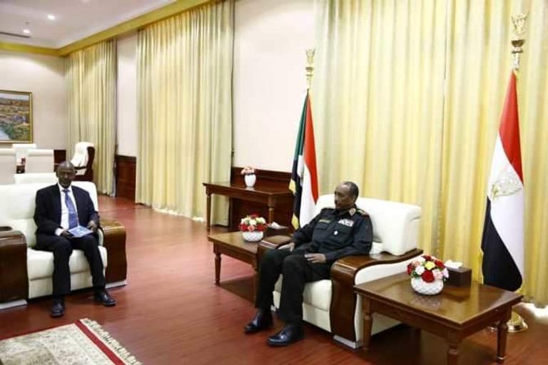 الفريق أول عبدالفتاح البرهان وروبرت فيروزر