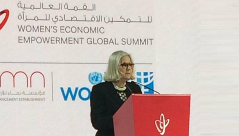 السفيرة هيفاء أبوغزالة خلال القمة العالمية للتمكين الاقتصادي للمرأة