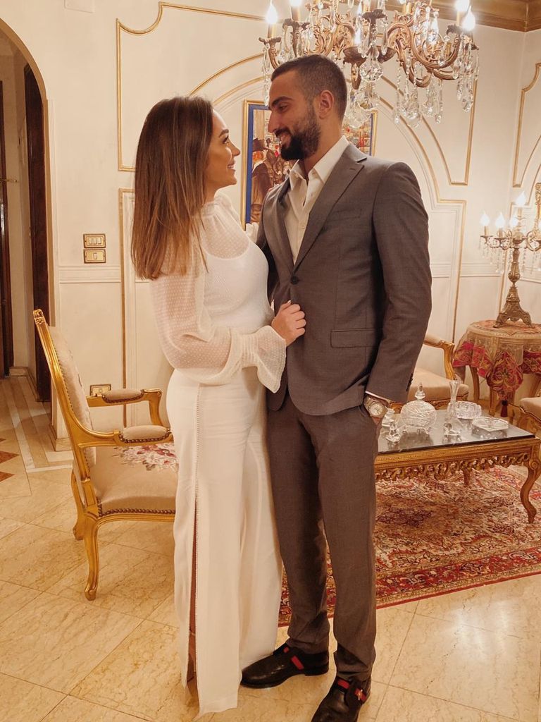 محمد الشرنوبي وخطيبته راندا رياض 