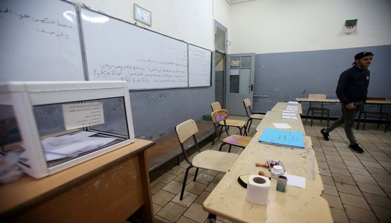 محمد شرفي رئيس السلطة الوطنية المستقلة لانتخابات الرئاسة الجزائرية