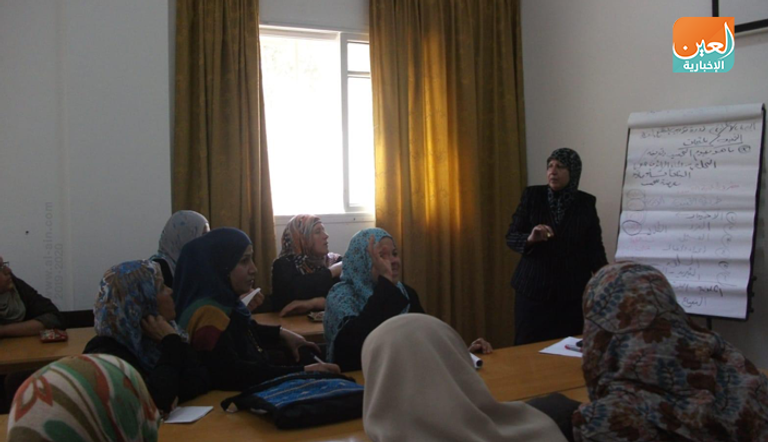 الفلسطينية ابتسام سالم أول امرأة تفكر بالعمل الإغاثي في بلدتها