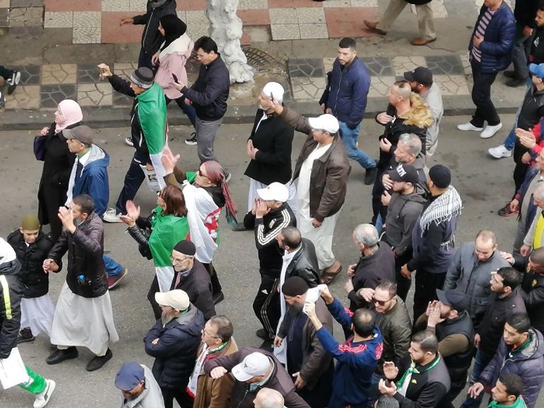 مظاهرة رافضة لنتائج الانتخابات بالجزائر العاصمة