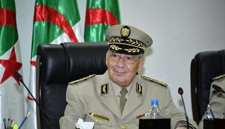 قائد الجيش الجزائري الفريق قايد صالح
