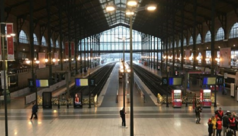 إحدى محطات القطارات في باريس