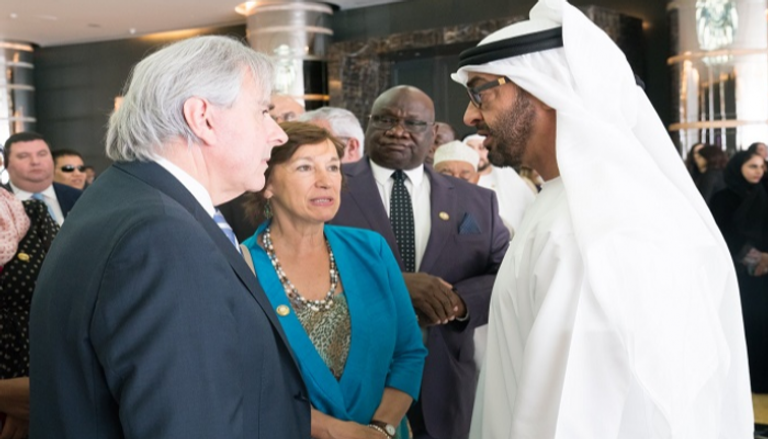 الشيخ محمد بن زايد آل نهيان خلال لقائه برؤساء وأعضاء برلمانات العالم