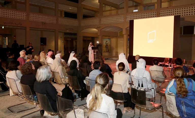 الكتاب يقدم سردا روائيا موثقا للتراث المعماري في دولة الإمارات 