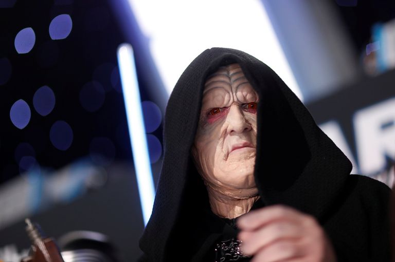 جانب من افتتاح العرض الأول لأحدث أفلام سلسلة "حرب النجوم"