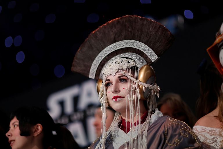 جانب من افتتاح العرض الأول لأحدث أفلام سلسلة "حرب النجوم"