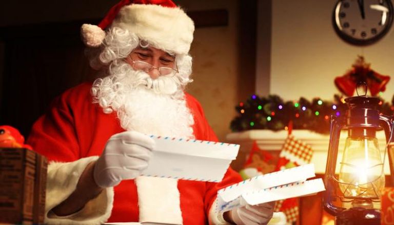 ملايين الأطفال والبالغين يرسلون خطابات إلى بابا نويل