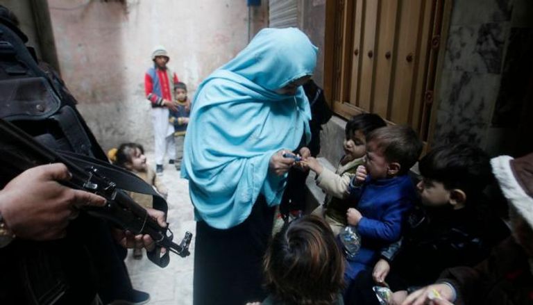 من حملة التطعيم ضد شلل الأطفال في باكستان 