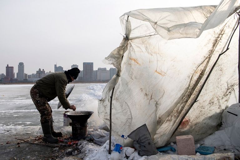 يجني كل عامل 500 يوان "72 دولاراً" في اليوم