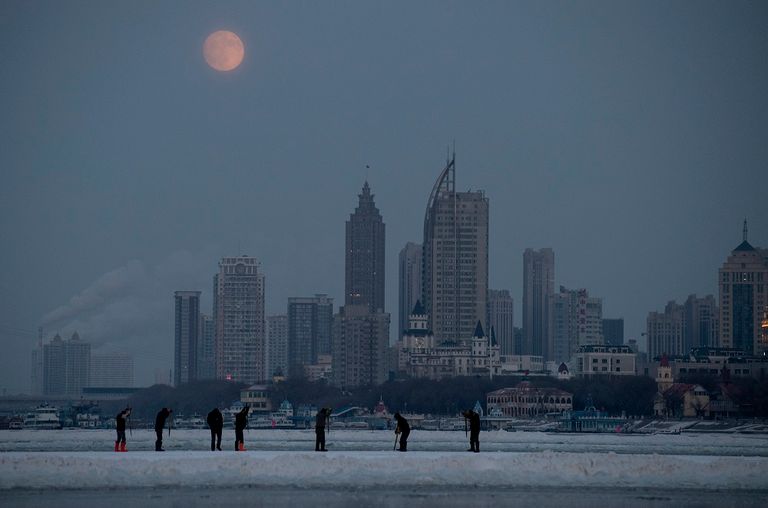 يجني كل عامل 500 يوان "72 دولاراً" في اليوم