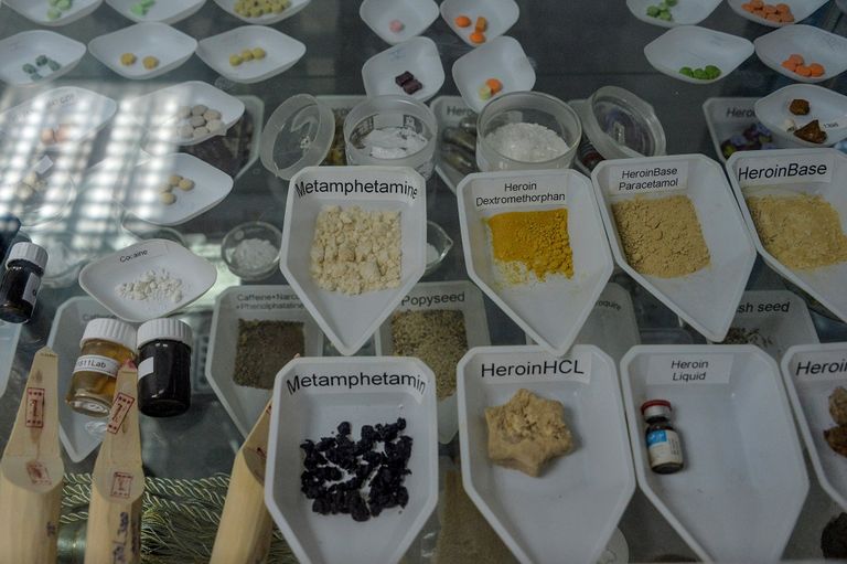 مدمنو مخدرات في مركز لإعادة التأهيل بأفغانستان