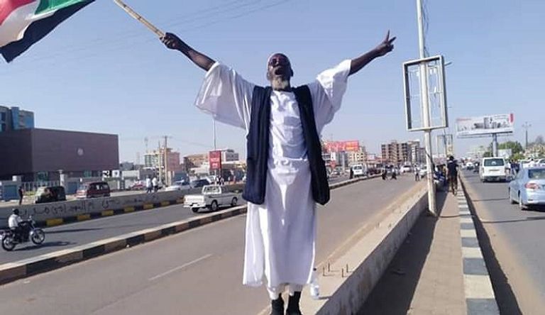 قطار الخرطوم وصل إلى عطبرة محملا بآلاف السودانيين