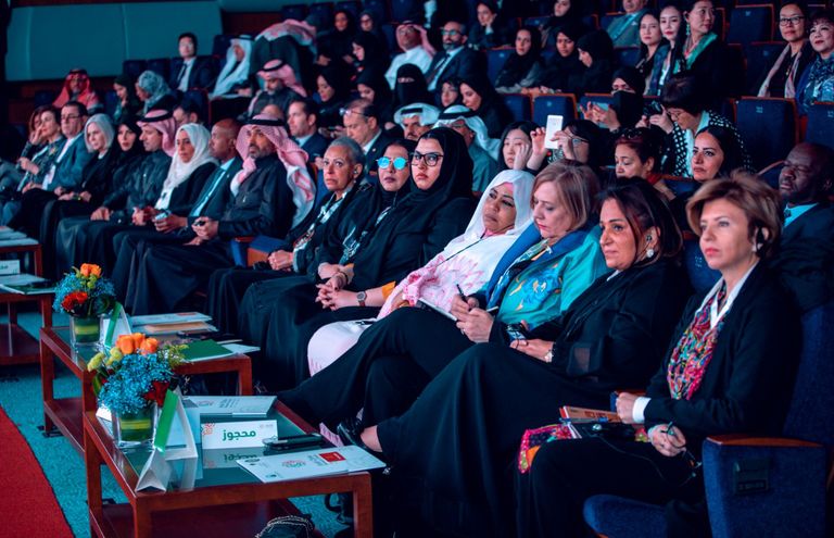 جانب من فعاليات منتدى المرأة العربية الصينية بالرياض