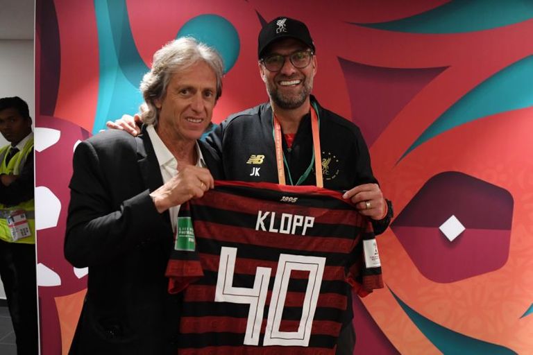 الهدية البرازيلية كلوب مع كأس العالم للأندية