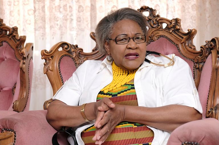 الطبيبة الجنوب أفريقية ماميسا تشابولا نكسيويني