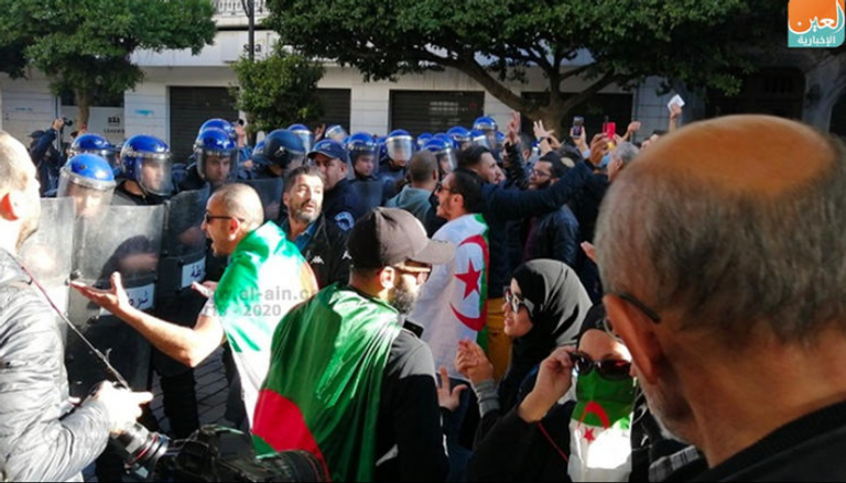 مظاهرة رافضة للانتخابات بالجزائر