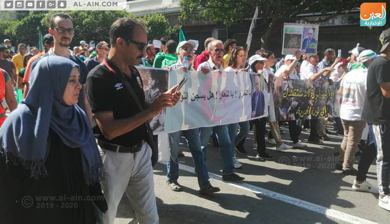 مظاهرات في الجزائر تطالب بإطلاق سراح سجناء الرأي مظاهرة رافضة للانتخابات بالجزائر