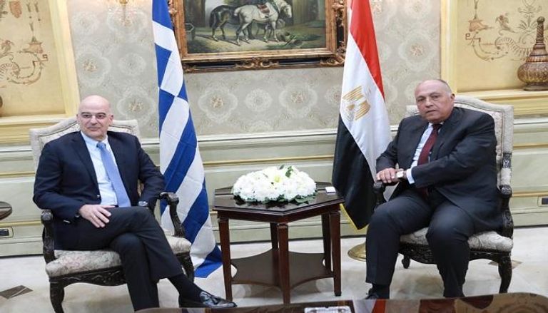 وزير الخارجية المصري سامح شكري ونظيره اليوناني