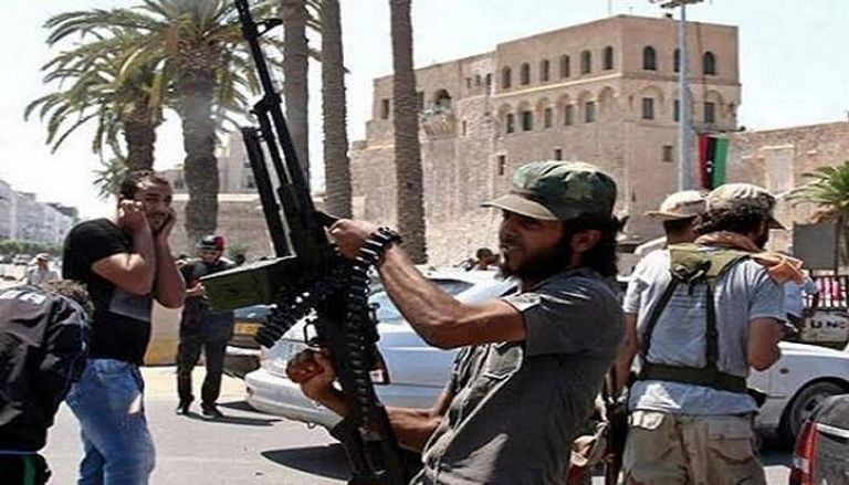 عناصر مسلحة تابعة للمليشيات في طرابلس - أرشيفية