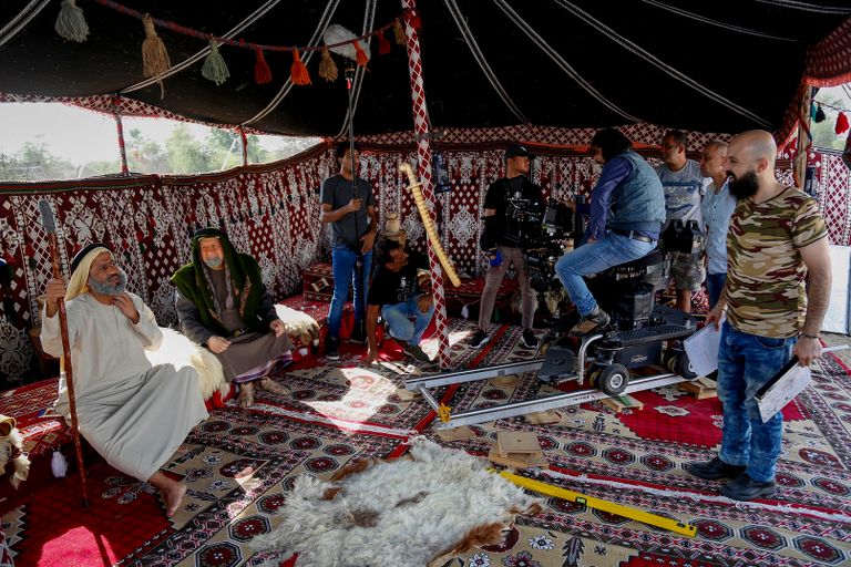 مشهد من كواليس تصوير فيلم "اهرب يا خلفان"