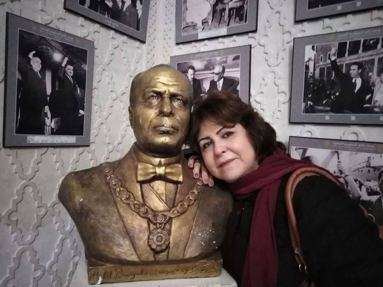 آمال مختار ترى أن الغرب يتفوق بإنسانيته - أرشيفية