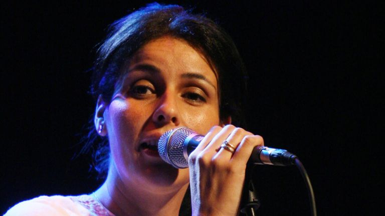 المطربة الجزائرية سعاد ماسي