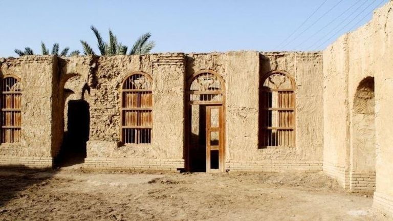 الشاعر العراقي الراحل بدر شاكر السياب