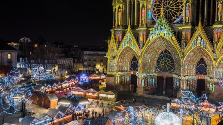 سوق عيد الميلاد في مدينة ستراسبورج