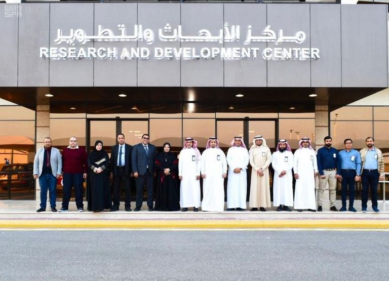 مراسم توقيع العقد بين شركة كهرباء السعودية و"المصرية لنقل الكهرباء"