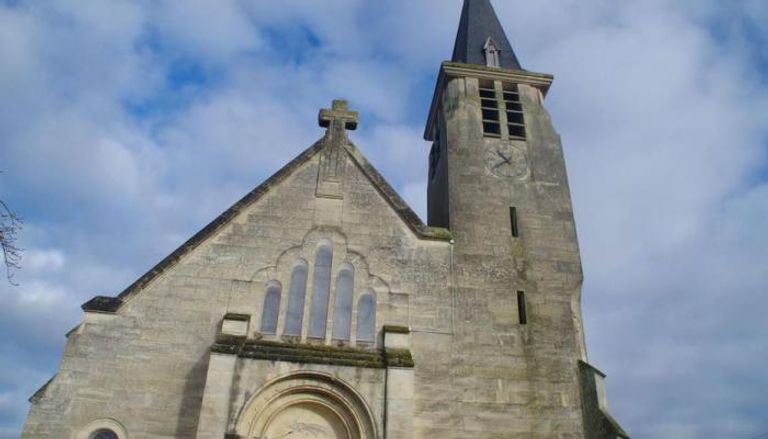 كنيسة واز غرب فرنسا تجلي المصلين - أرشيفية
