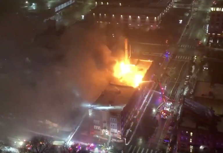 حريق في مبنى سكني بمدينة منيابوليس