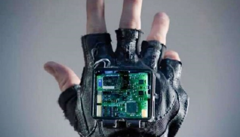 قفاز لعلاج تبعات السكتة الدماغية