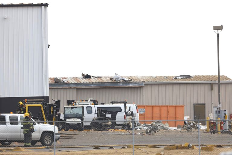 انفجار في مصنع للطائرات