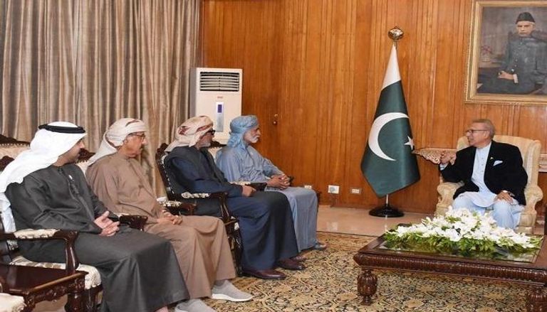 الرئيس الباكستاني ووزير التسامح الإماراتي