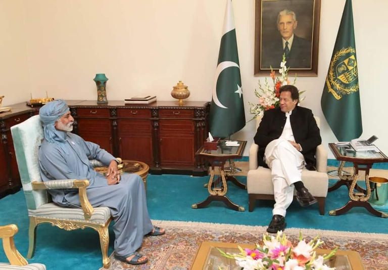 الرئيس الباكستاني ووزير التسامح الإماراتي