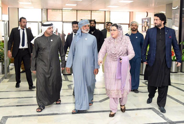 الرئيس الباكستاني ووزير التسامح الإماراتي