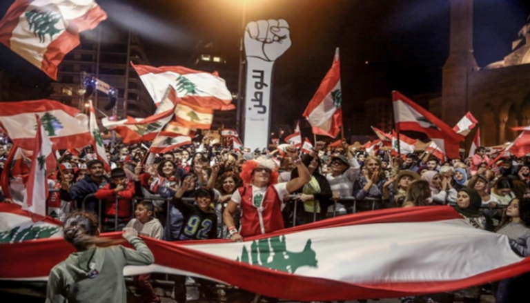 اللبنانيون يواصلون الدعوات للتظاهر في العام الجديد 