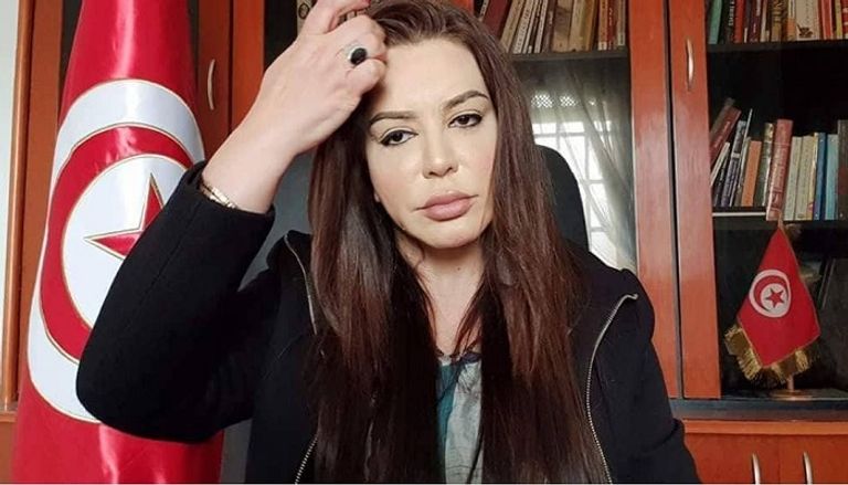 ليلى الهمامي المرشحة الرئاسية المحتملة - صورة من حسابها على فيسبوك 