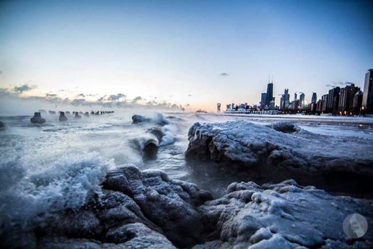 الصقيع يضرب شيكاغو الأمريكية - 