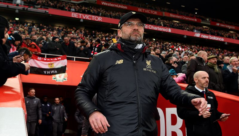 يورجن كلوب مدرب ليفربول الإنجليزي ملعب أنفيد أثناء مواجهة ليفربول وليستر