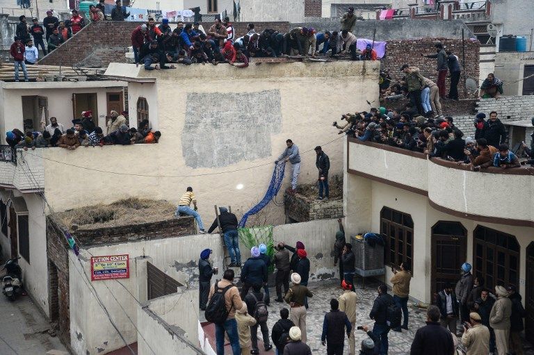 فهد يثير الرعب في مدينة هندية