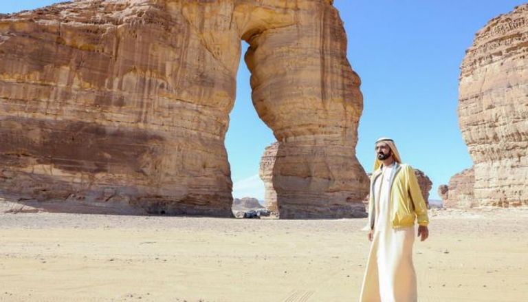 الشيخ محمد بن راشد يزور مدائن صالح التاريخية في محافظة العلا السعودية