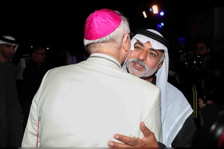 "تجمع السلام".. رسالة محبة من شعوب العالم إلى الإمارات