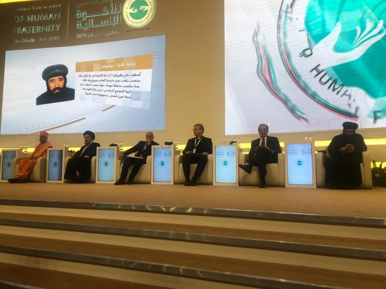 سوامي برهمافيهاري كبير كهنة معبد سواميناريان سانساتا في الهند