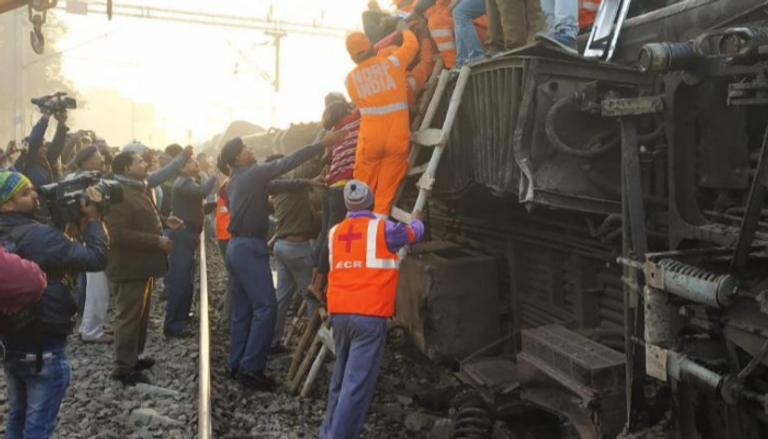 مقتل 6 أشخاص إثر خروج قطار عن مساره في الهند