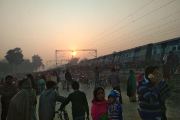 مقتل 6 أشخاص إثر خروج قطار عن مساره في الهند