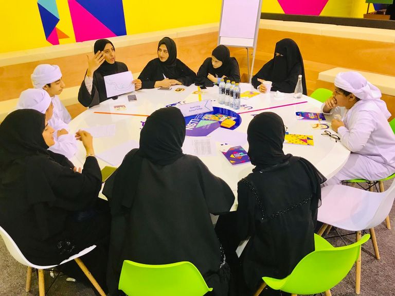 طلاب الإمارات يرسمون مستقبل التعليم في مهرجان العلوم بدبي