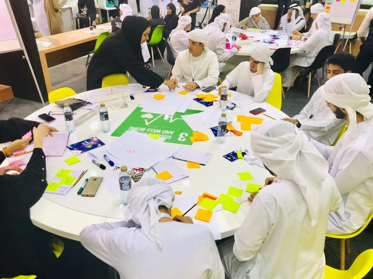 طلاب الإمارات يرسمون مستقبل التعليم في مهرجان العلوم بدبي